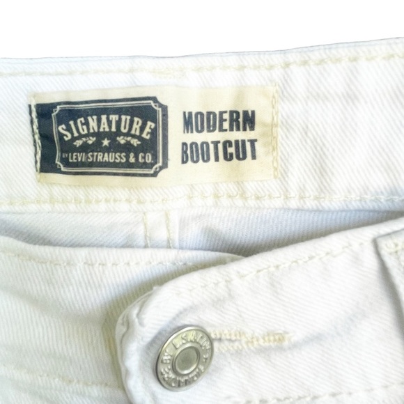 Levi Signature Modern Bootcut Jeans White Denim Women's Size 8 Short - Picture 7 of 12